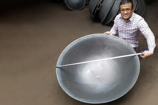 100cm Classic Cast Iron Fire Pit